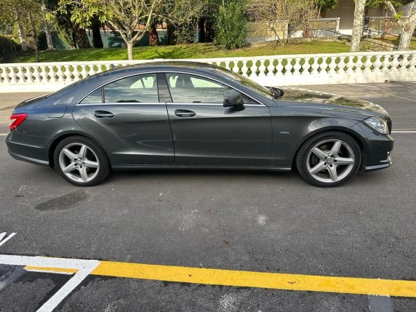 MERCEDES-BENZ Clase CLS CLS 350 CDI BlueEFFICIENCY 4p. - Imagen 2