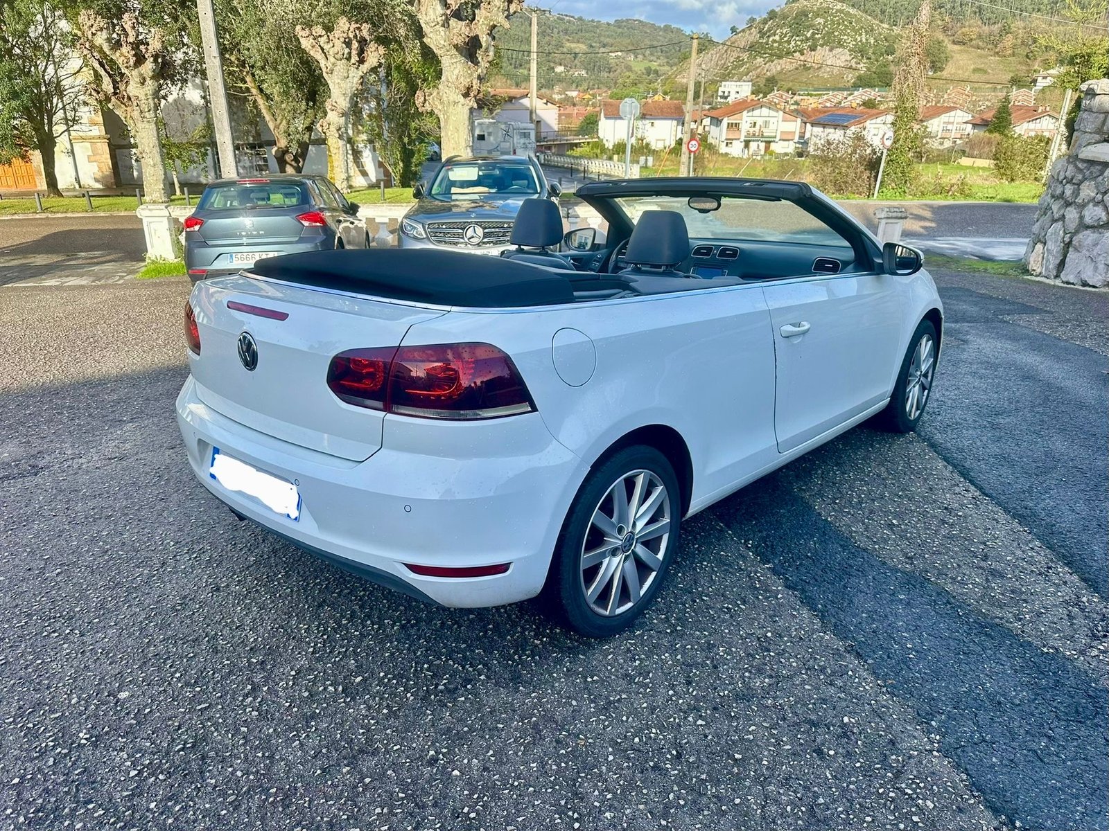 VOLKSWAGEN GOLF CABRIO 2.0 TDI 140 CV • 2011 • 249.000 km