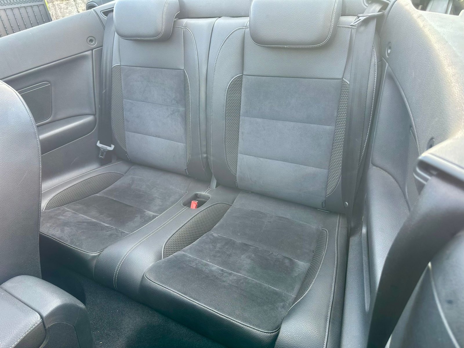 VOLKSWAGEN GOLF CABRIO 2.0 TDI 140 CV • 2011 • 249.000 km - Imagen 2